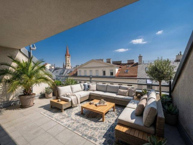 1030! Klimatisierte und hochwertig sanierte, sehr schöne 4 Zimmer DG Maisonette mit Terrasse ab November 26! ERSTBEZUG NACH SANIERUNG!
