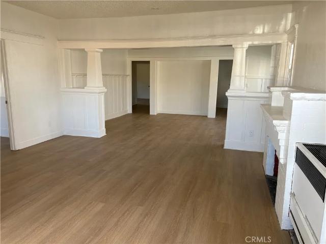 1030 W 88th St, Los Angeles, CA 90044 | MLS #SR25171