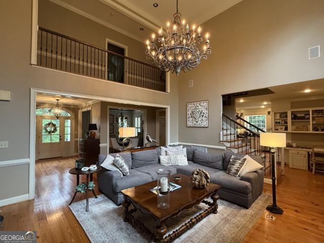 1030 Walton Circle
