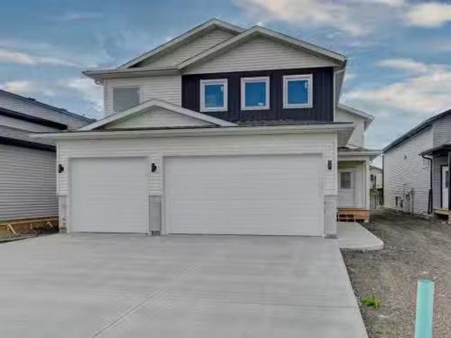 10313 128 Avenue, Grande Prairie, AB, T8V 6S9 house for sale.
