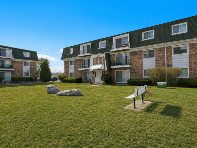 10310 Ridgeland Avenue # 208