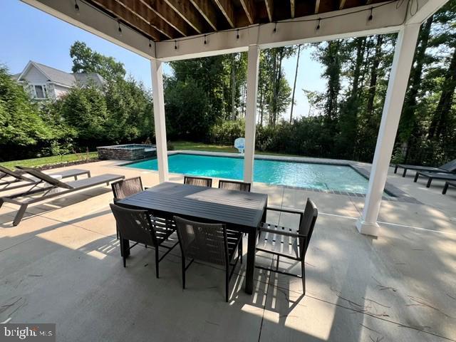 10312 Plantation Lane