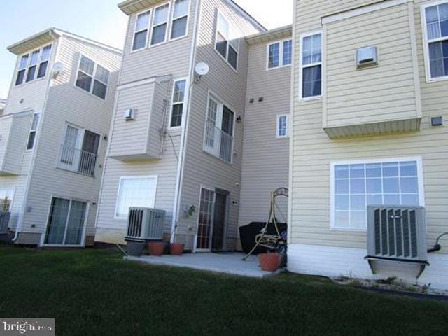10314 Lantern Ln