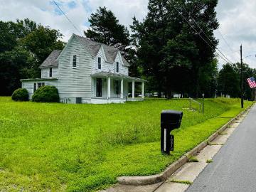 1031 MacDonald Rd, Scottsburg, VA 24589 | MLS #VAHX2000