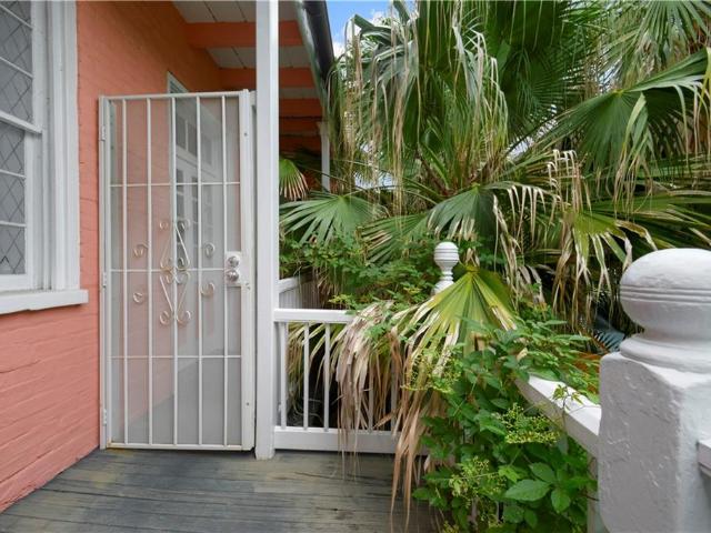 1031 barracks street # 4