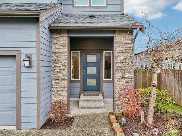 1031 th Avenue NE