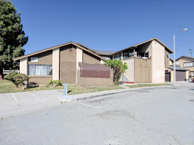 1031 W Central
