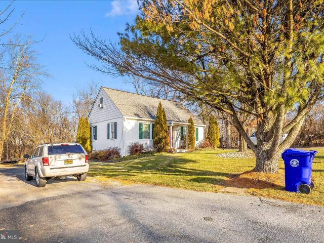 10325 Lewis Dr, Damascus, MD 20872 | MLS #MDMC2212