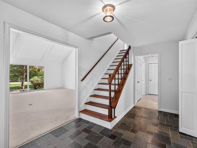 10329 N Savannah Ct