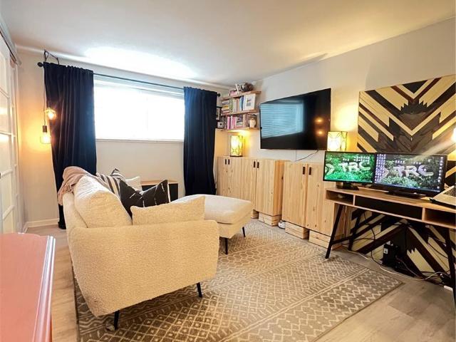 1032 N Clarkson Street # 102