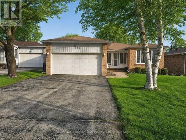 1032 Dominion Avenue, Midland, ON, L4R 1S9 house for sale | Listing ID S13592 | Royal LePage