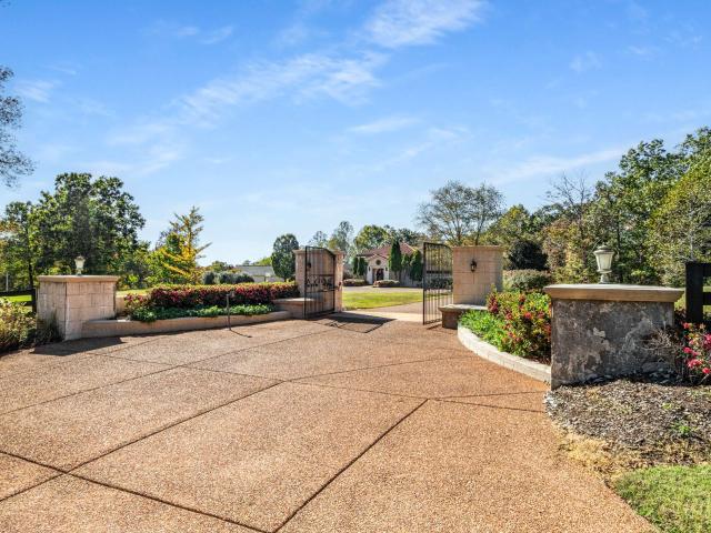 1032 Forest Dr, Kingston Springs, TN 37082 | MLS #3169