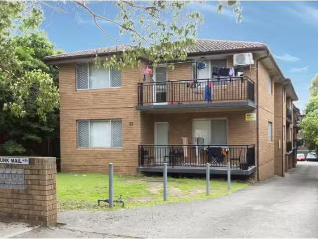 10/32 Henley Road, Homebush West Apartment for rent Listed by.