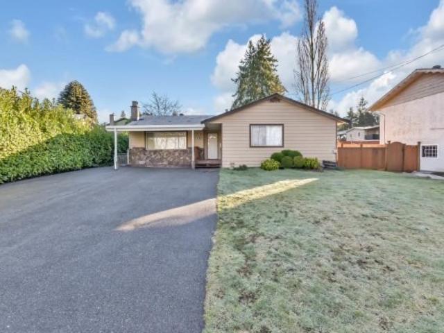 10330 Street, Surrey, BC, V3T 4X9 house for sale | Listing ID R3038 | Royal LePage
