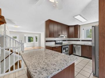 1033 Avenue, Edmonton, AB, T6J 6B6 house for sale | Listing ID E4496 | Royal LePage