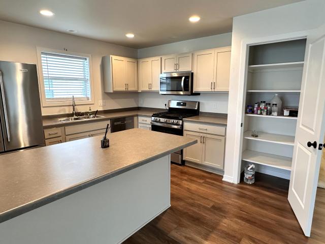 1033 Cole Ct