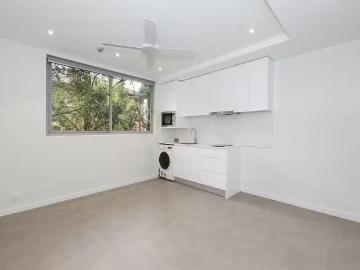 10/33 Hampden Street, Beverly Hills Apartment for rent Listed.