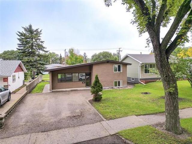 1033 Russell Street, Brandon, MB, R7A 5J1 house for sale | Listing ID 202624 | Royal LePage