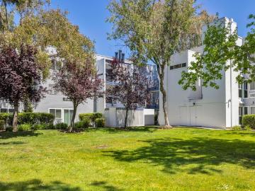 1033 Shell Boulevard 7