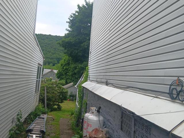 1033 w shamokin street