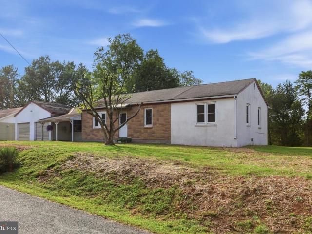 1033 Walt Road
