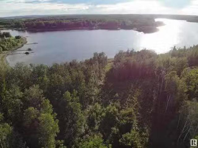 103 2307 Twp 522, Rural Parkland County, AB, T7Y 3L7 vacant.
