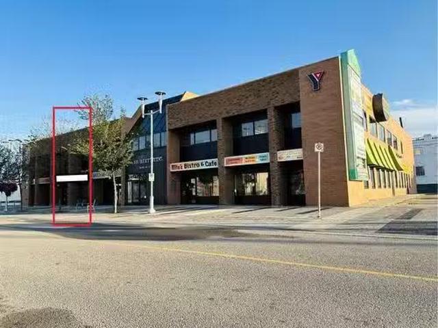 103 A 10002 101 Avenue, Grande Prairie, AB, T8V 0Y1 commerci.