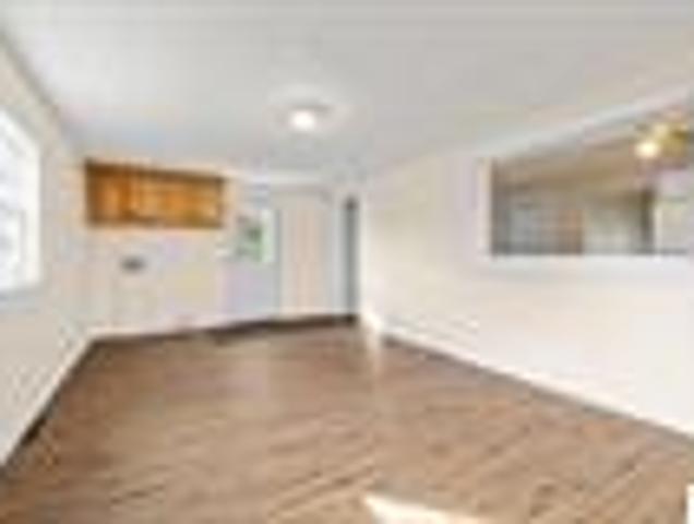 103 E Kentucky Drive