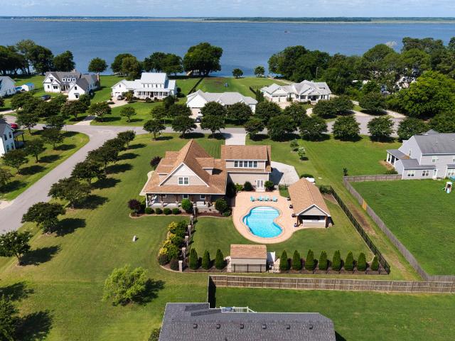 103 E Point Estates Court