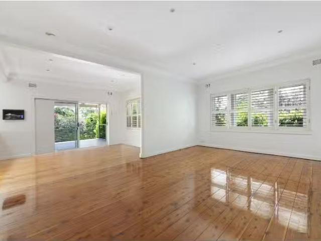 103 Edinburgh Road, Castlecrag House for rent Listed by John.