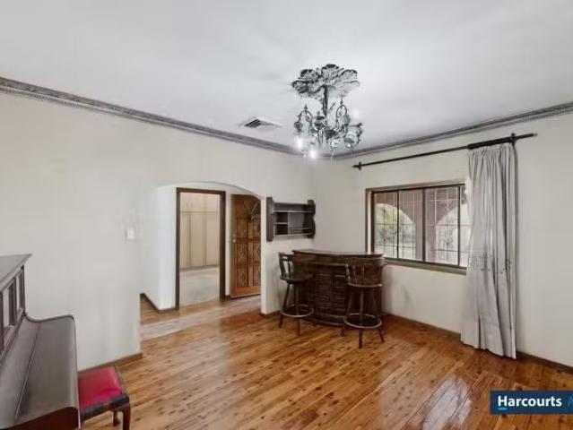 103 Flinders Road, GEORGES HALL, NSW 2198 House for Rent