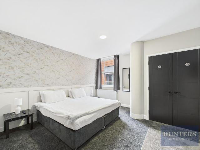 103 Friary House, Southgate Street GL1, 1 bed flat to rent, £995 pcm | PrimeLocation