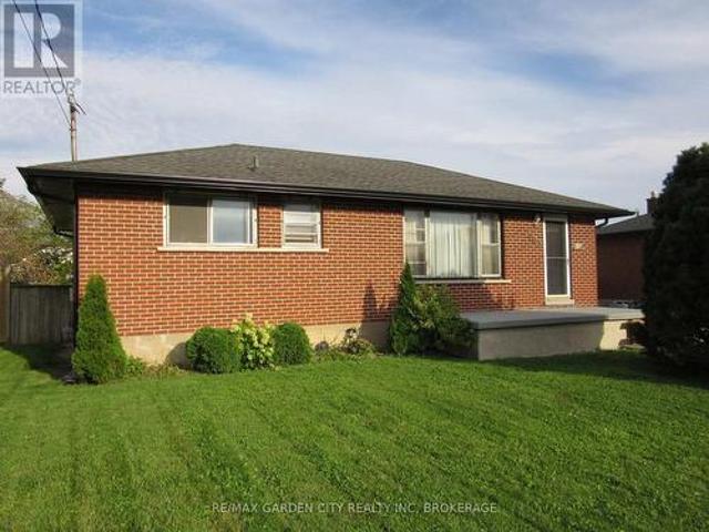 103 Kilgour Avenue, Welland Broadway, ON, L3C 2P8 house for sale | Listing ID X13838 | Royal LePage