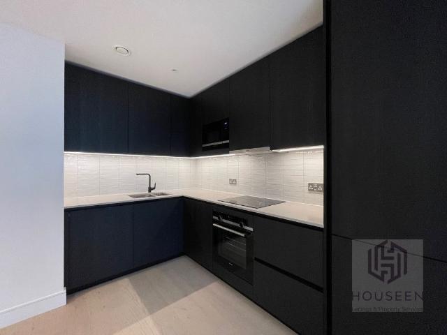 103 Hawksbury Heights, 11 Hewson Way SE17, 1 bed flat to rent, £2,750 pcm | PrimeLocation