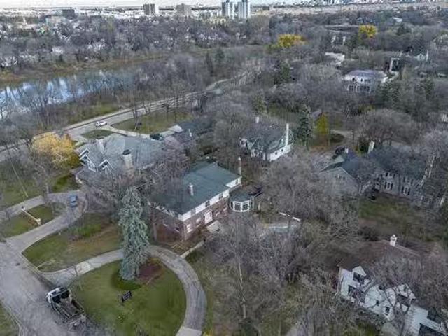 103 Handsart Boulevard, Winnipeg, MB, R3P 0C4 Luxury House f.