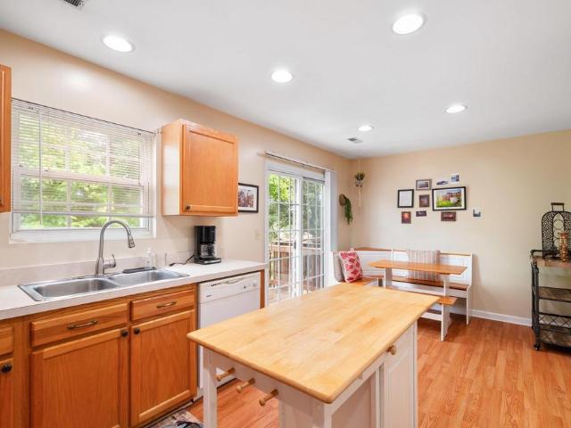 103 Hartford Ct