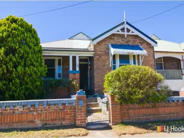 103 Mort Street, Lithgow House for rent Listed by Lynette Del.