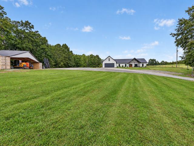 103 Marty Robbins Rd