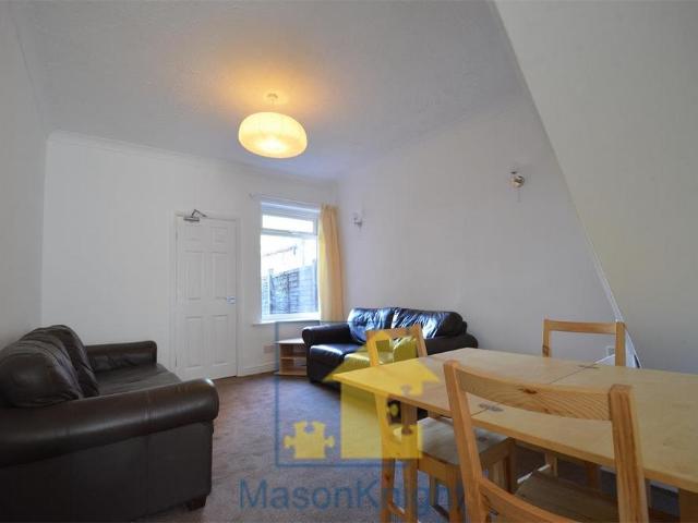 103 Milner Road, Stirchley, B29 7RG, United Kingdom | 4 bed townhouse for rent #138930321 | Rentberry