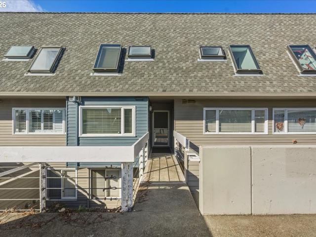 103 N Hayden Bay Dr, Unit 103, Portland, OR 97217 | MLS #698303