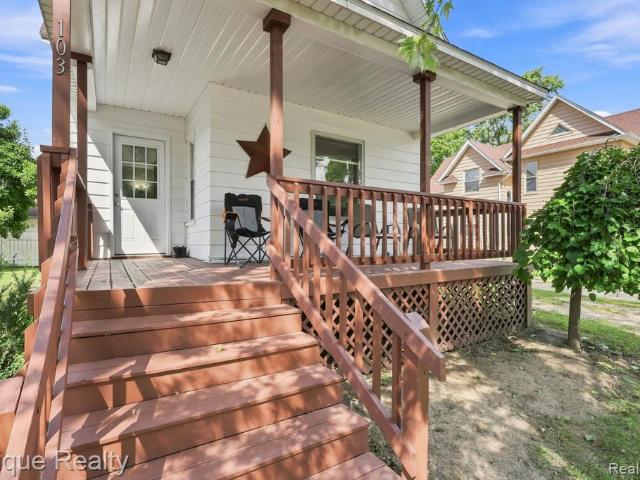 103 N Neeper Street