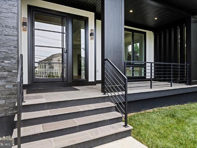103 Saint Andrews Drive NE