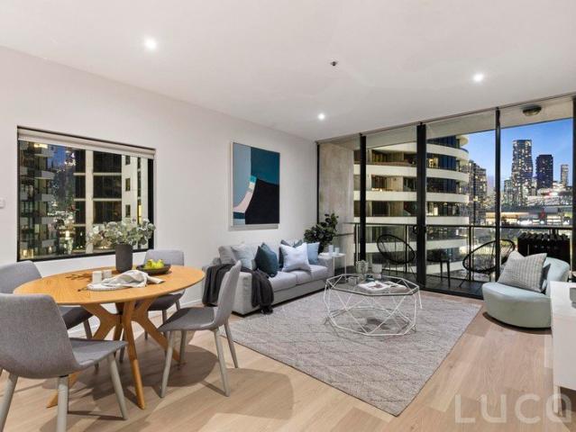 103 SQM APPROX. OF IMMACULATE WATERFRONT LIVING