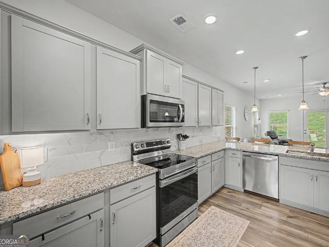 103 Sycamore Lane