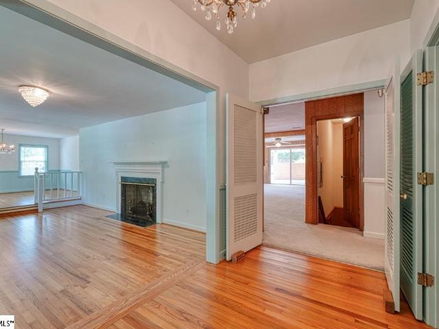 103 Pinetree Circle