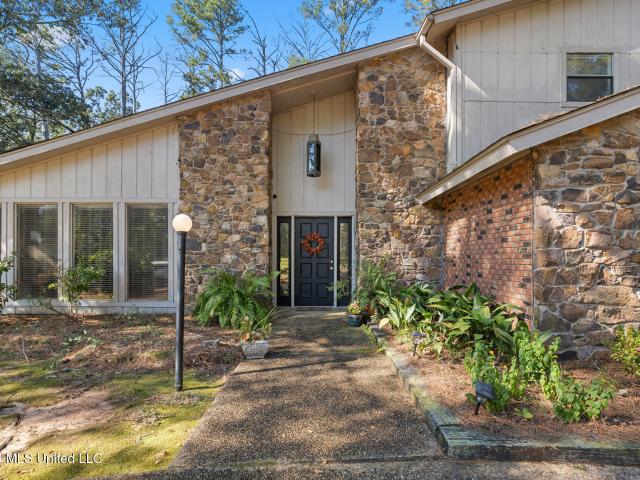 103 Redbud Trail
