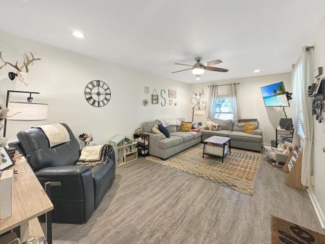 103 Ryburn Ct