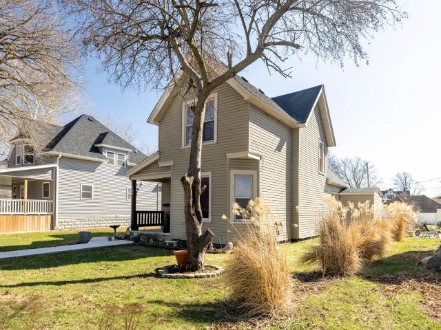 103 W Lincoln Street