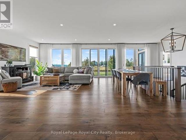 103 Ugovsek Crescent, Meaford, ON, N0H 1B0 house for sale | Listing ID X13817 | Royal LePage