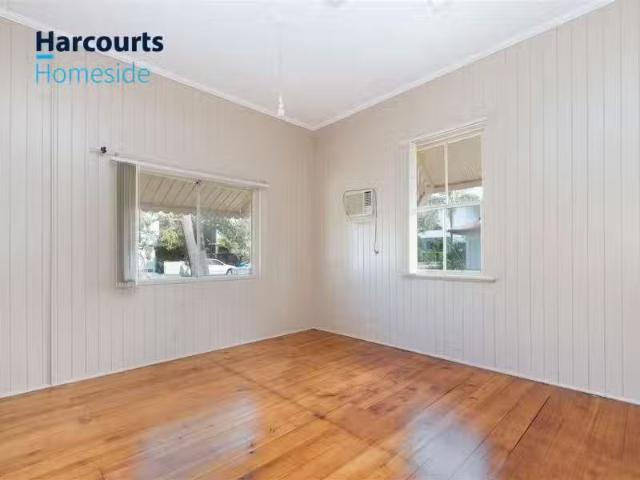 103A Ridge Steet, GREENSLOPES, QLD 4120 House for Rent